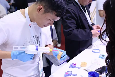 愛爾創亮相2025上?？谇徽梗嗑S創新共筑口腔新境